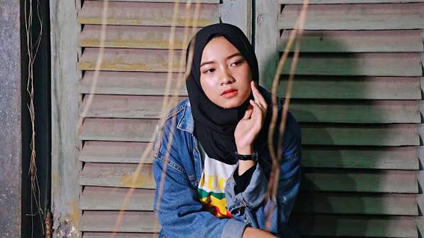Ibu Rina